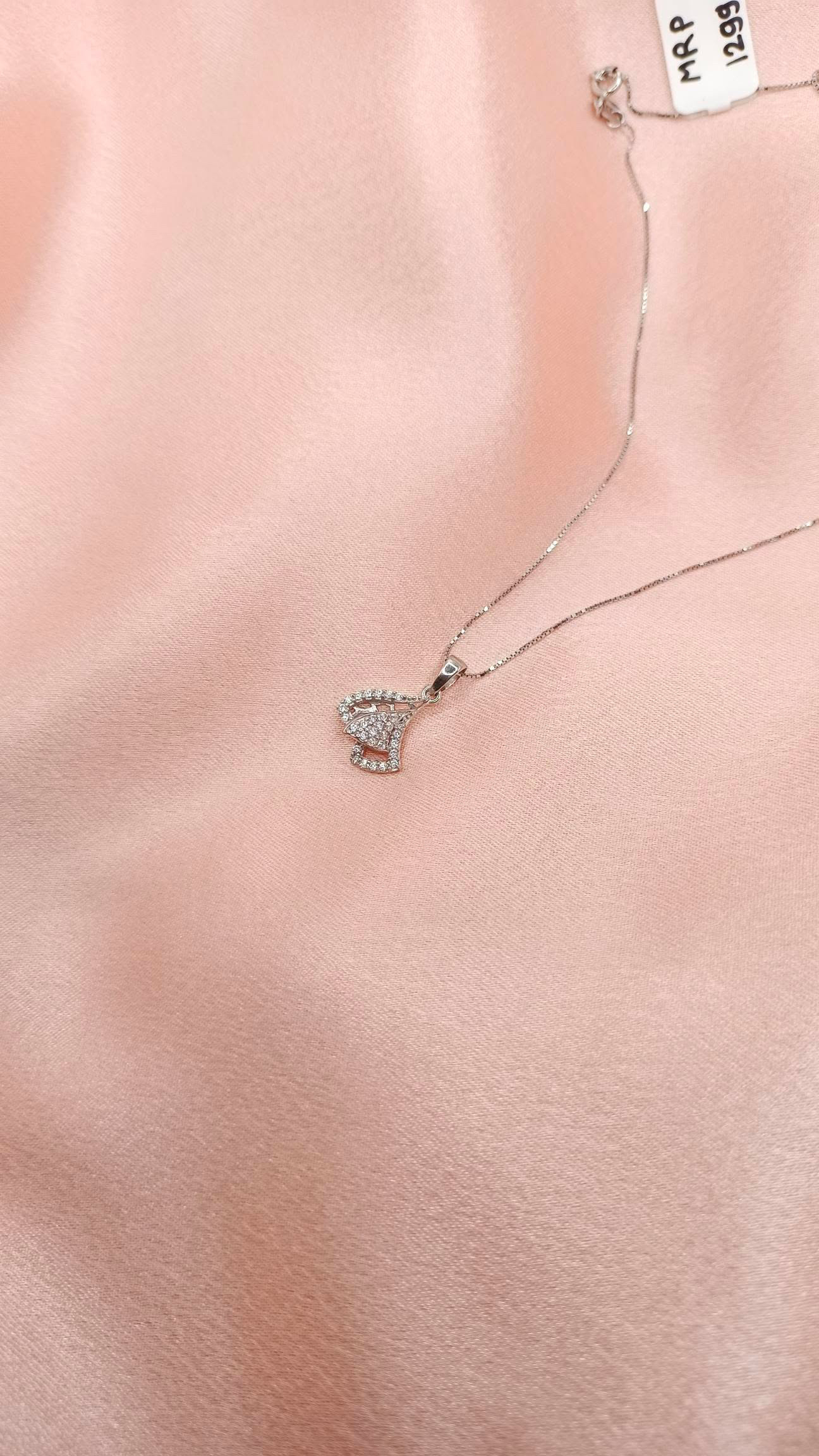 Light Weight Pendent