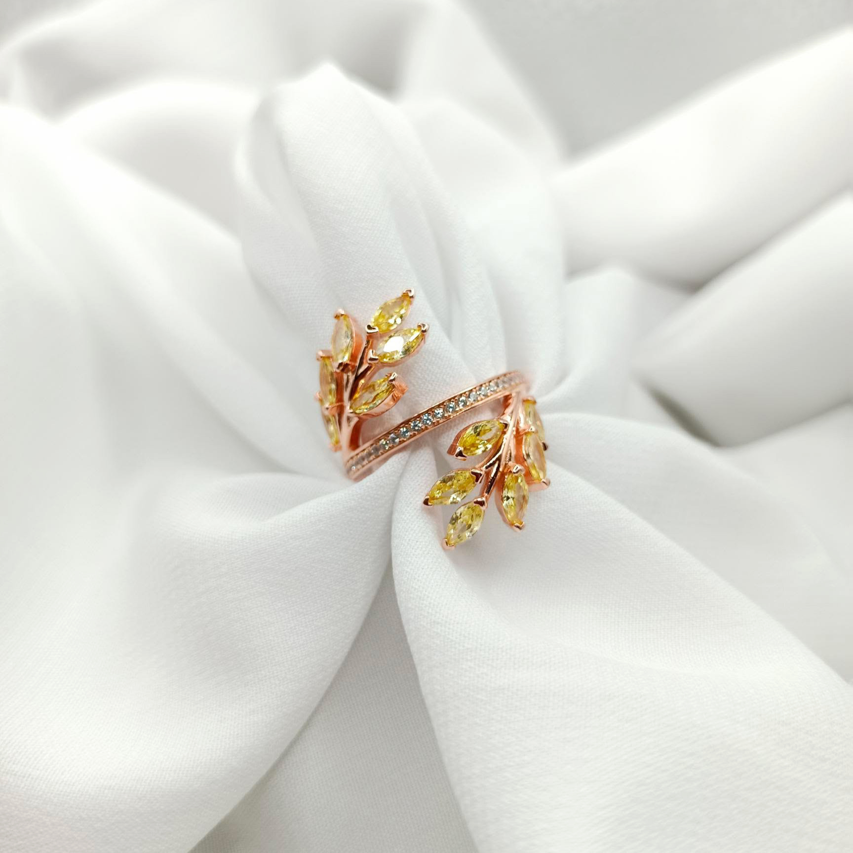 Yellow Stones With Fine Rose Gold
